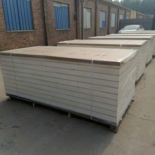 氟碳金屬漆保溫裝飾一體板廠家銷售 硅質(zhì)板保溫裝飾一體板